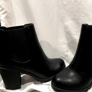 Soda Glove - Ankle Boot w/Lug Sole Elastic Gore and Chunky Heel